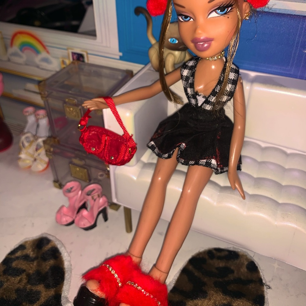 SOLD class is in session - Yasmin